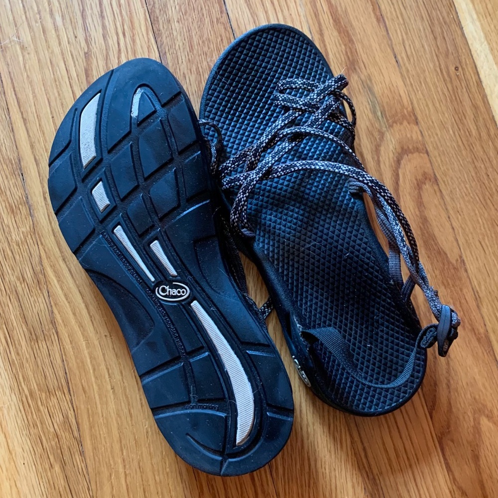 Chaco sandals - black & beige - women’s size 10